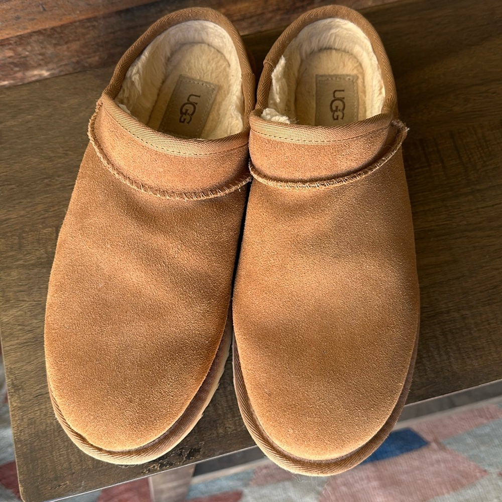 UGG, classic slipper